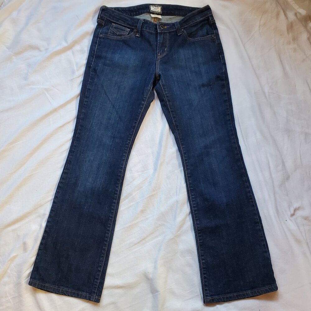Levi's Low boot cut 545 blue jeans women's size 6 mid to darkish wash great cond